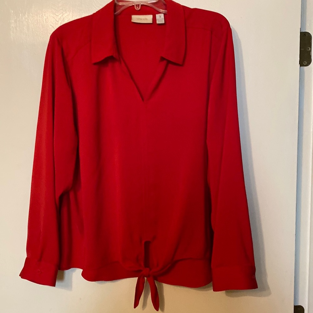 Chico’s 100% poly blouse. Bright red. Super soft, great fabric. Great condition!
